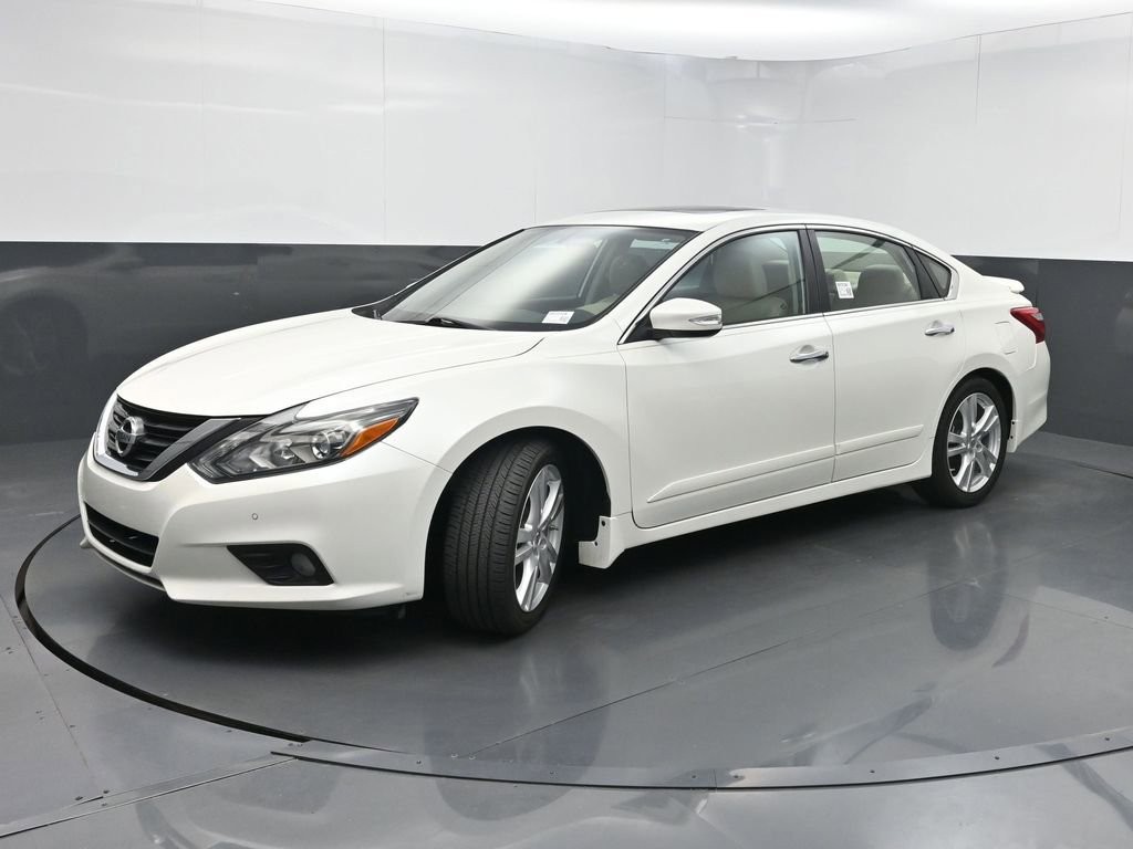Used 2017 Nissan Altima 3.5 SL w/ 3.5SL Technology Package FWD image 19