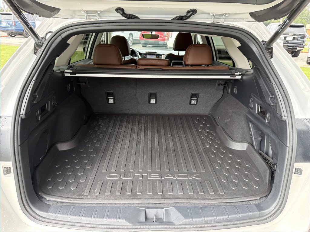 Certified 2022 Subaru Outback Touring XT AWD/4WD image 14