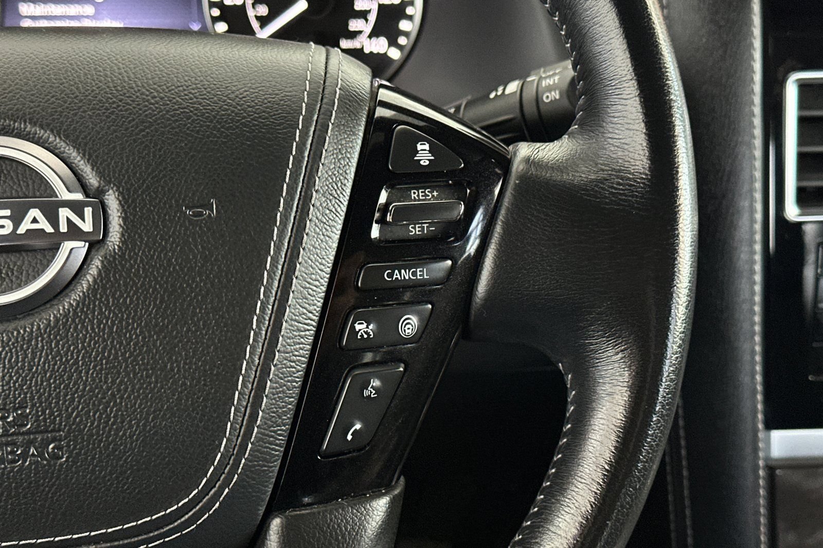 Used 2023 Nissan Armada Platinum w/ Captain's Chairs Package AWD/4WD image 35