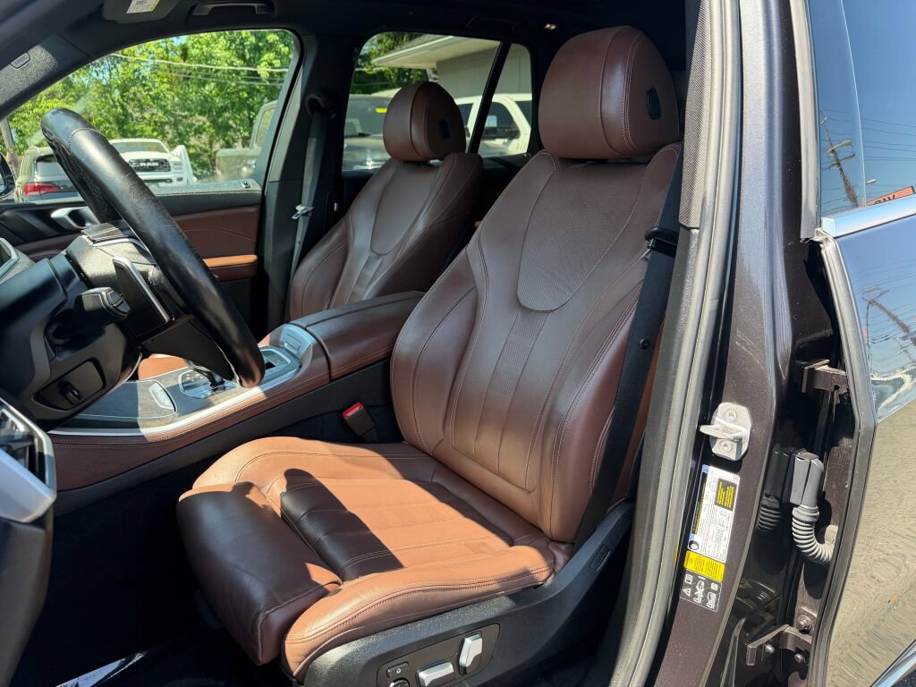 Used 2022 BMW X5 xDrive40i AWD/4WD image 12