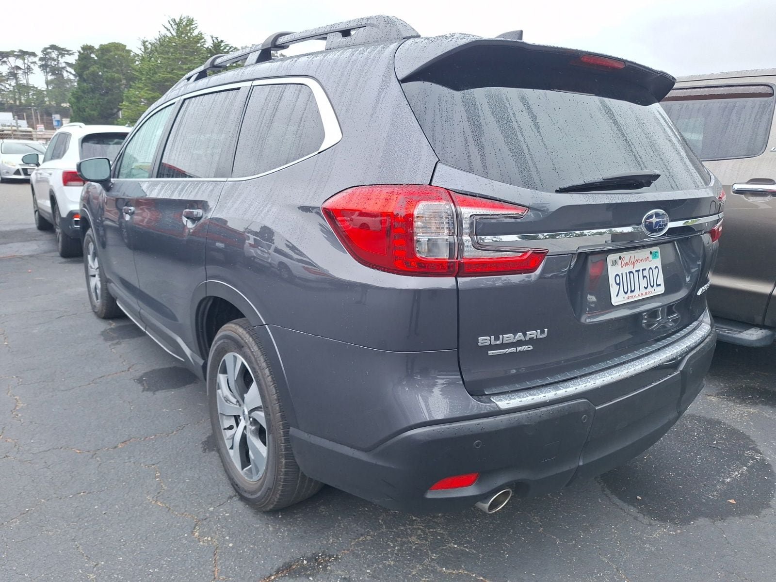 Used 2025 Subaru Ascent Premium AWD/4WD image 4