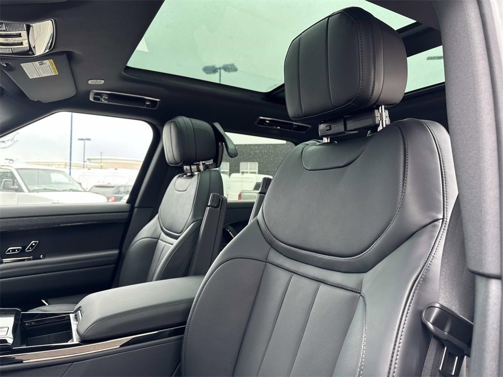 New 2026 Land Rover Range Rover Sport SE image 21
