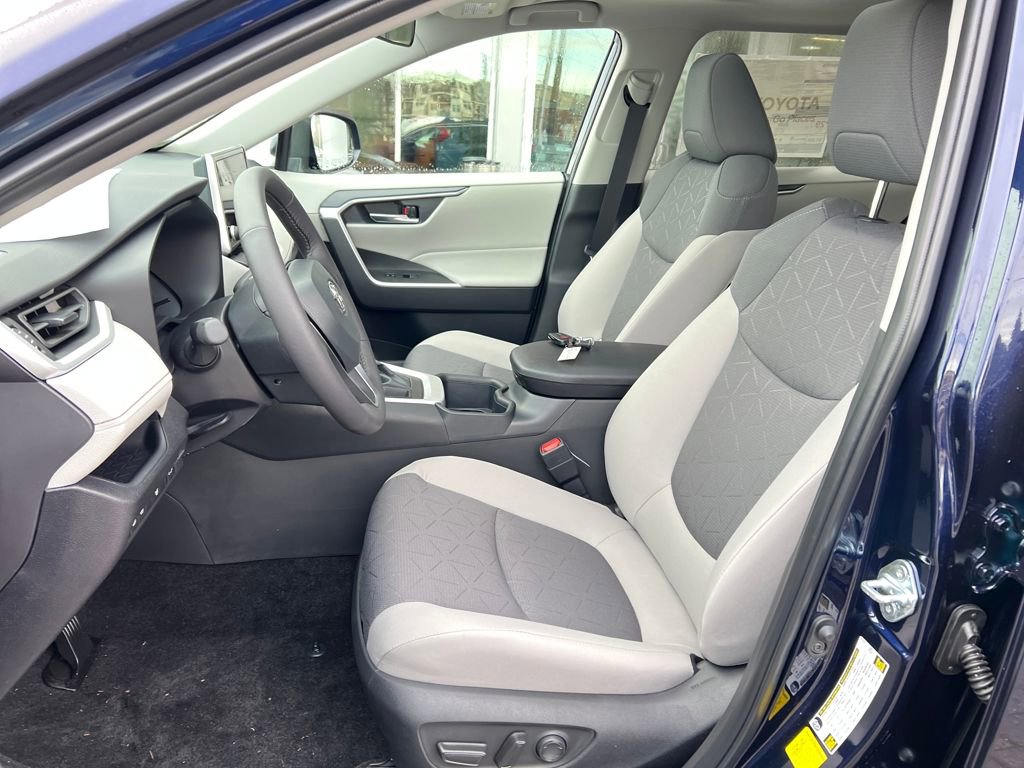 New 2025 Toyota RAV4 XLE image 11