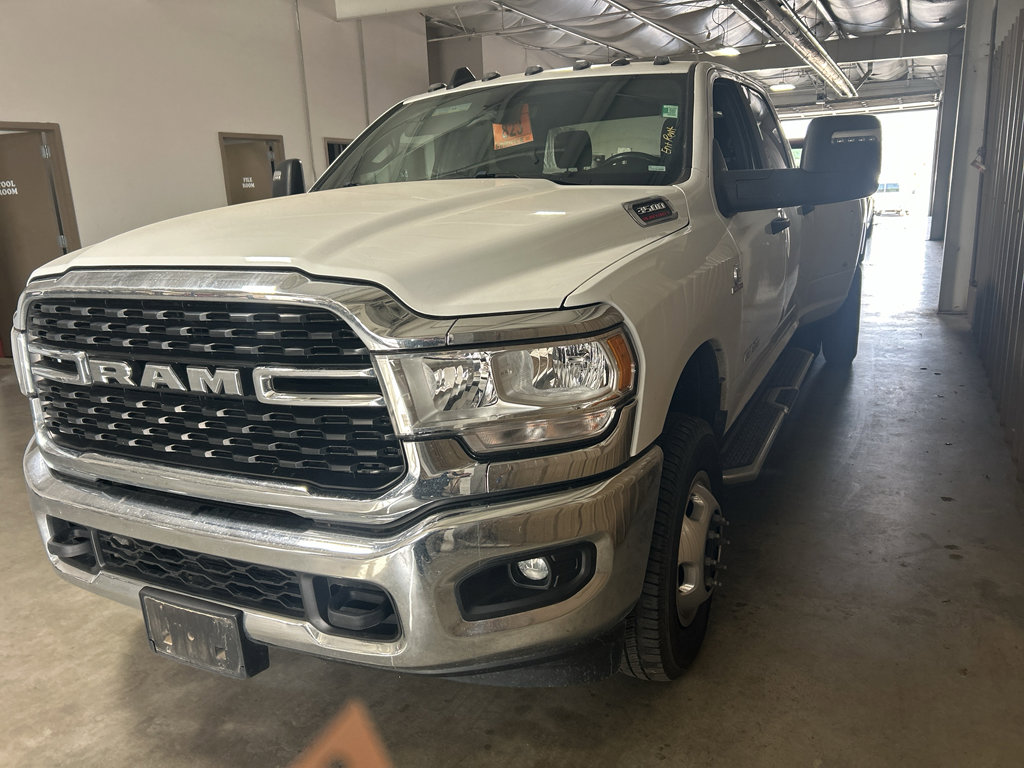 Used 2024 RAM 3500 Big Horn image 2