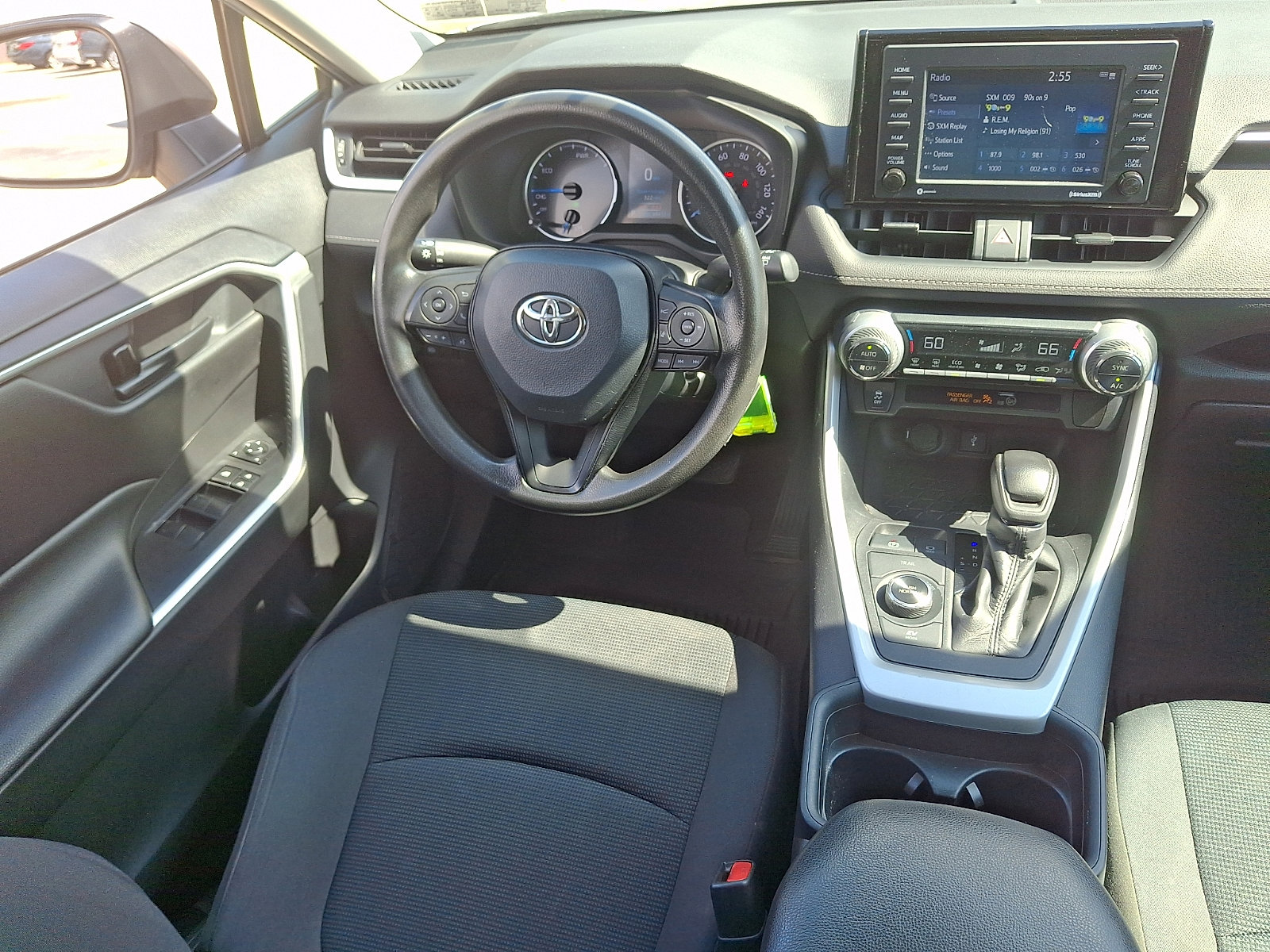 Used 2021 Toyota RAV4 LE image 14