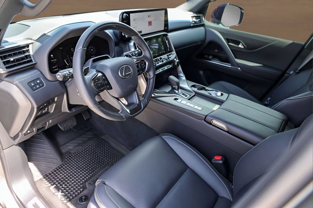 Used 2026 Lexus LX 700h Luxury w/ Appearance Package AWD/4WD image 10