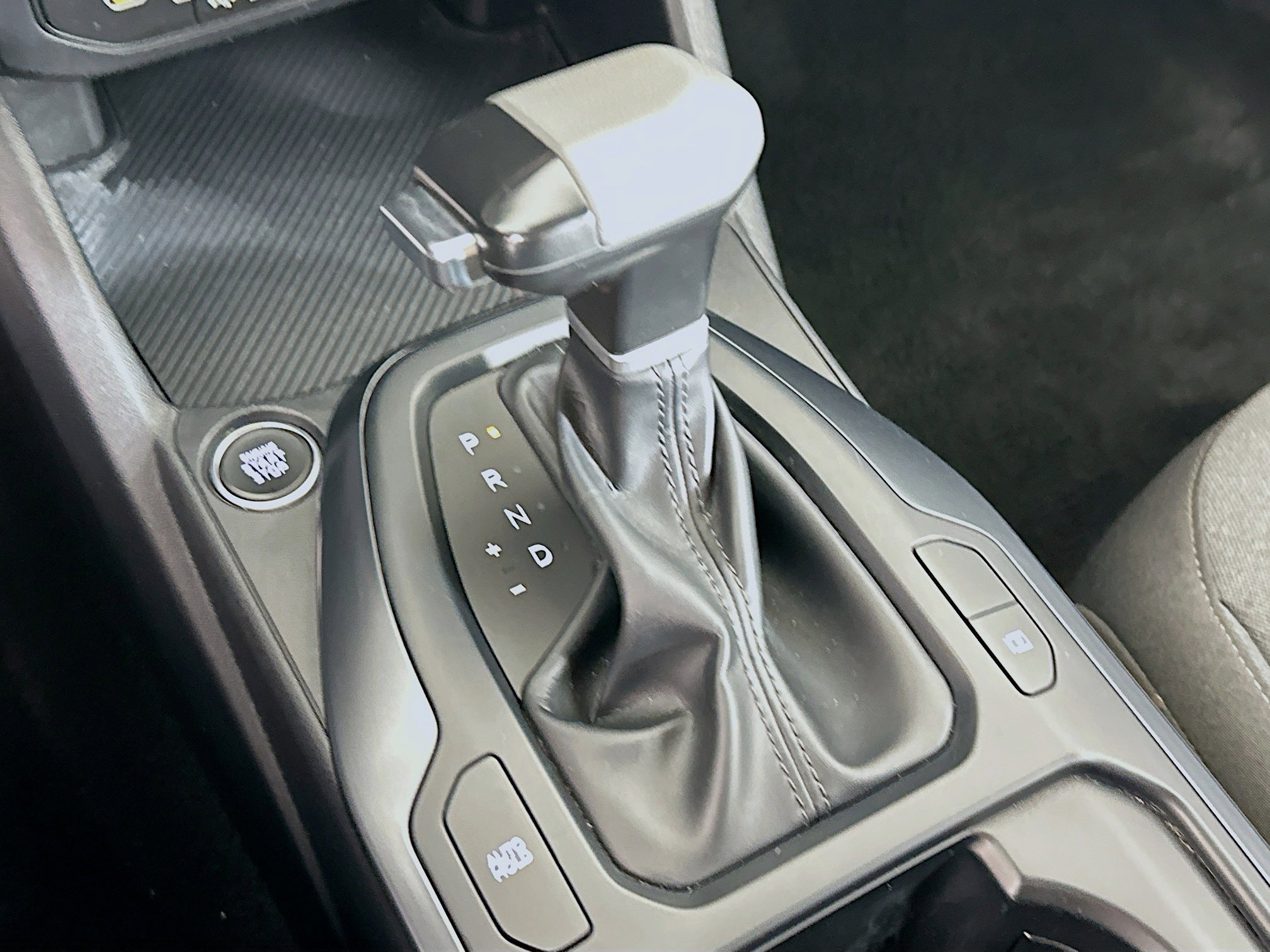 Used 2025 Kia K4 LXS image 24