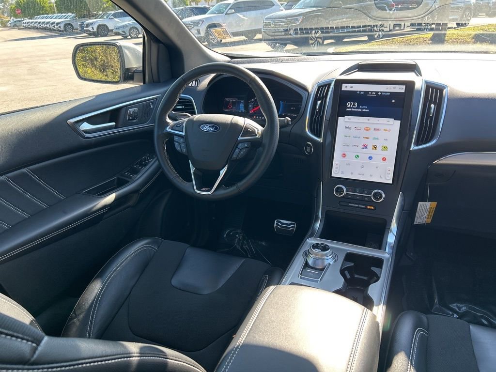Used 2024 Ford Edge ST w/ Equipment Group 401A image 9