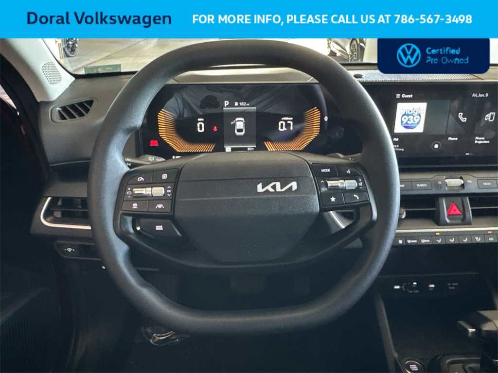 Used 2025 Kia K4 LXS image 15