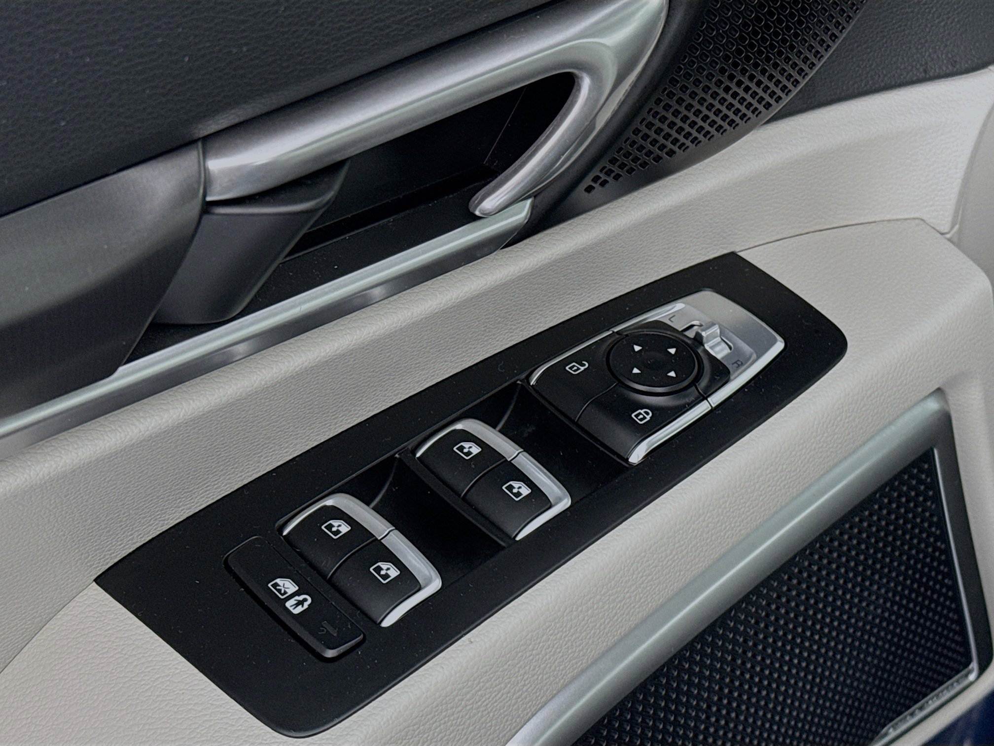 Used 2023 Kia Telluride S w/ S Sunroof Package image 18