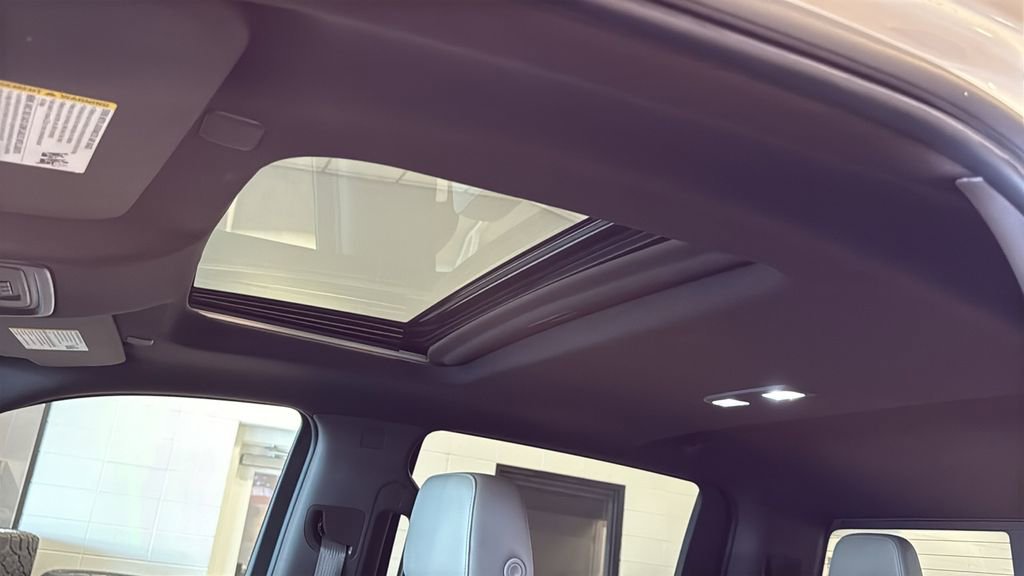 Used 2020 GMC Sierra 1500 SLT w/ SLT Premium Plus Package image 25