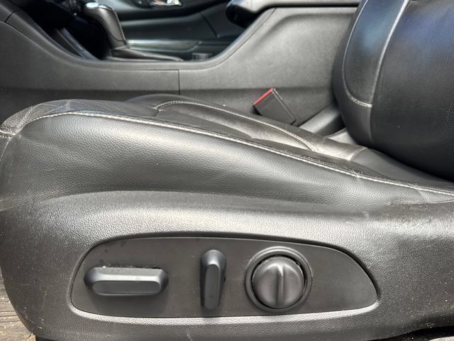 Used 2019 GMC Acadia SLT w/ Black Edition FWD image 15