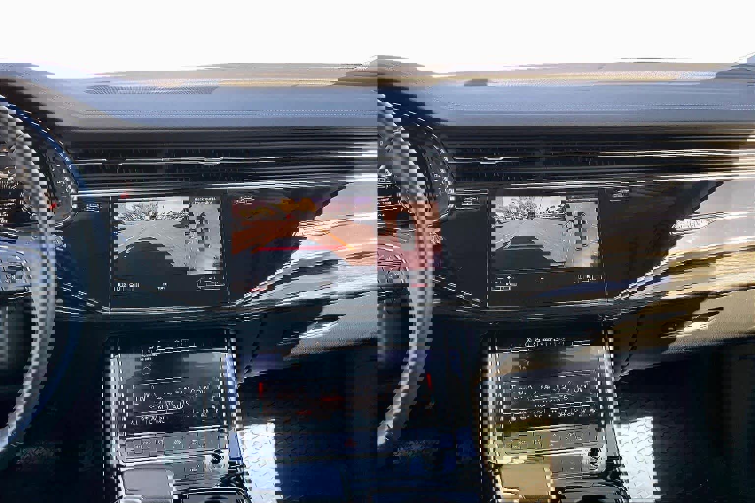 Used 2023 Audi Q7 Premium Plus w/ Premium Plus Package image 6