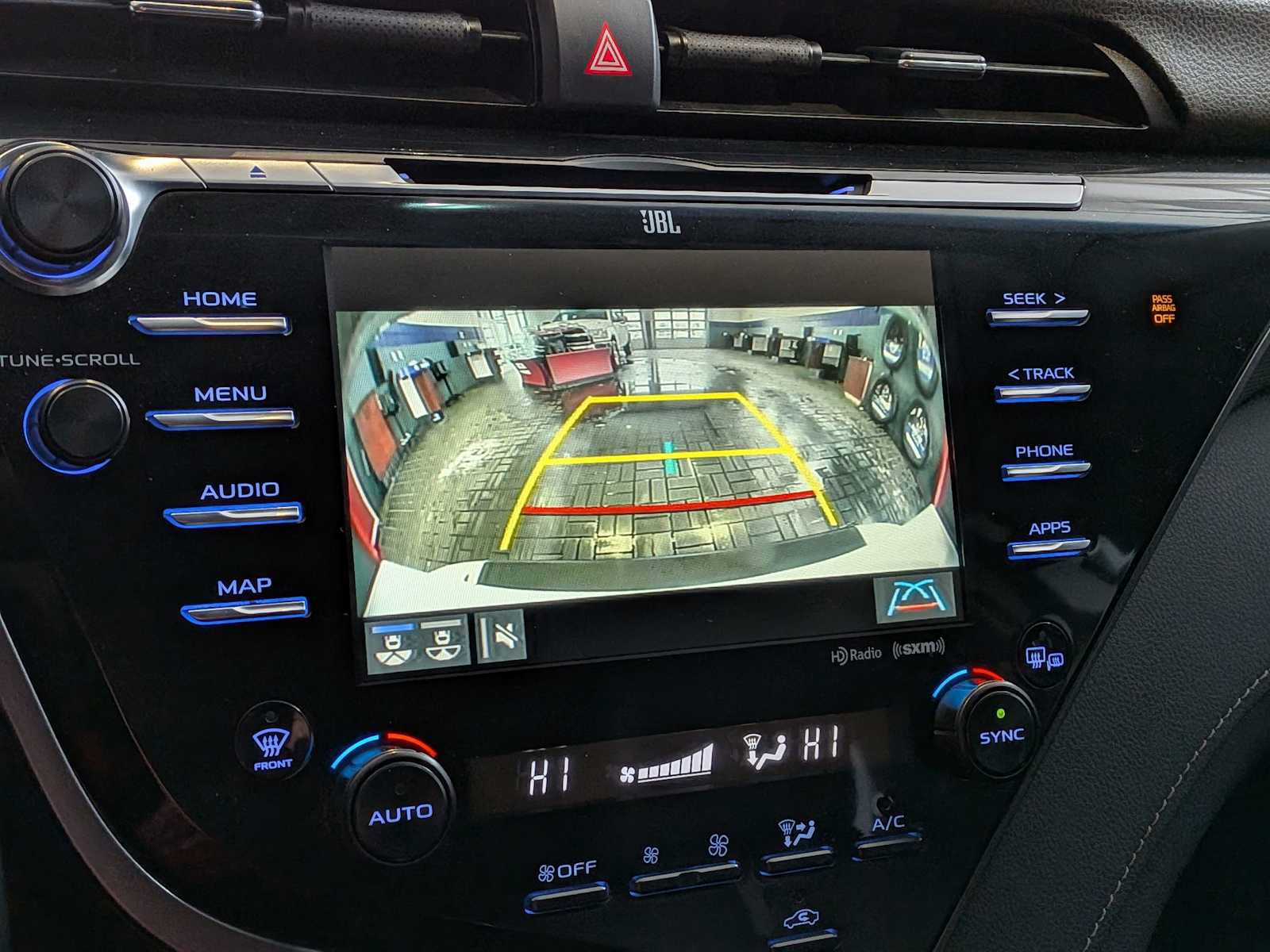 Used 2019 Toyota Camry XSE FWD image 28