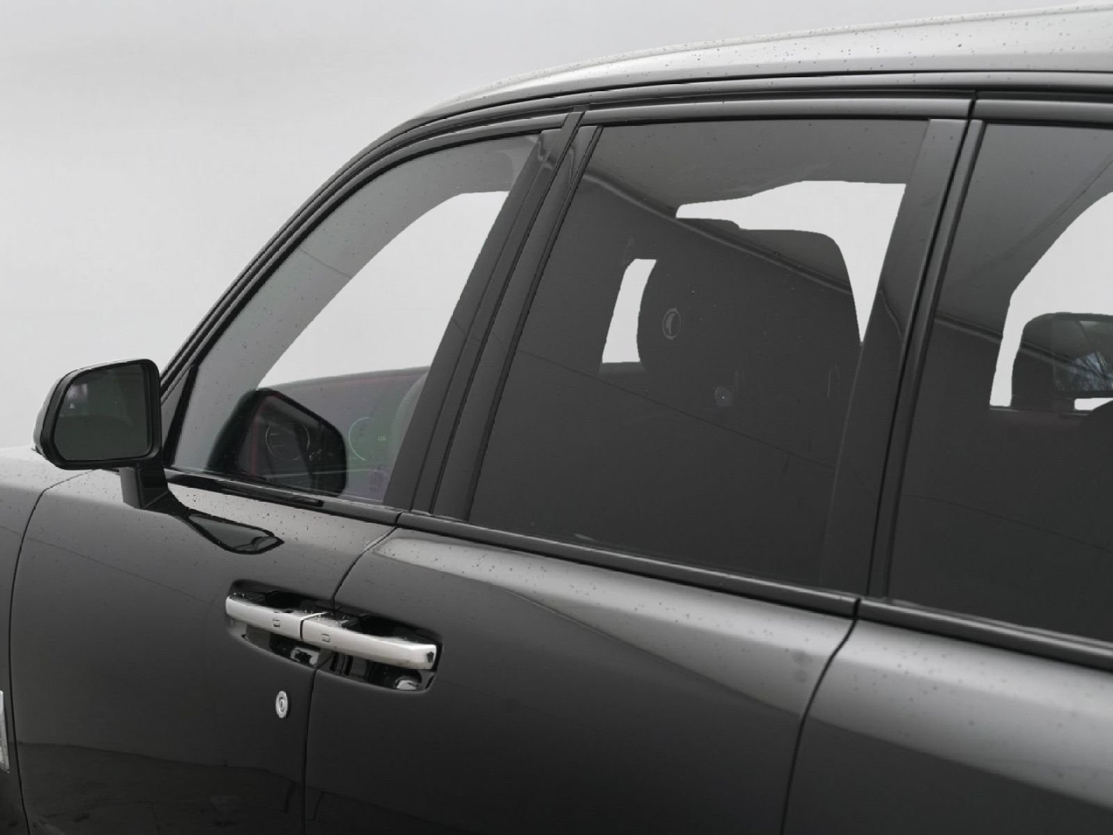 Certified 2025 Rolls-Royce Cullinan AWD/4WD image 54