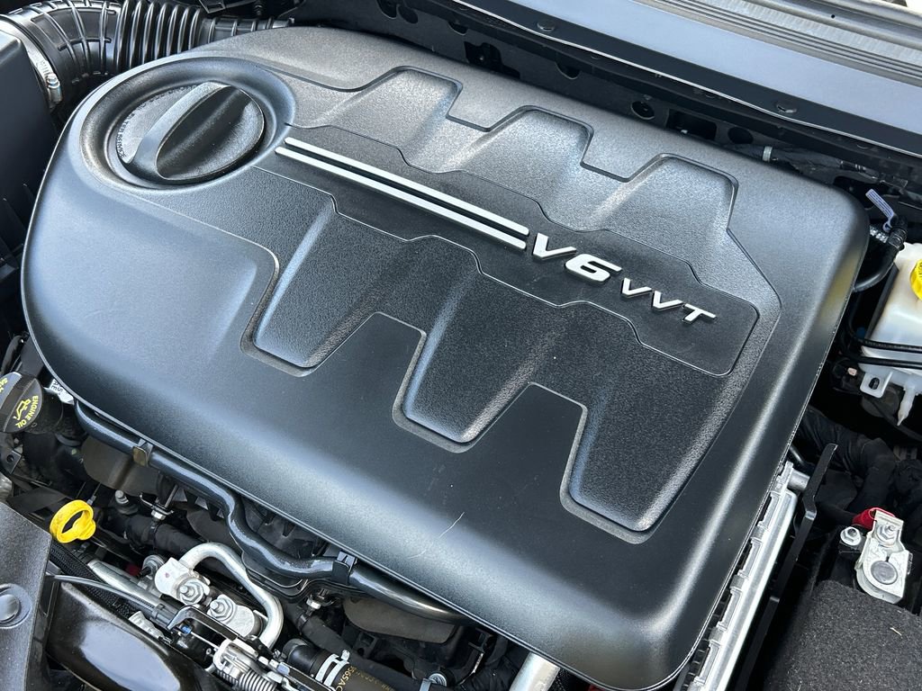 Used 2021 Jeep Cherokee Latitude Lux 80th Anniv w/ Quick Order Package 26U 80TH image 31