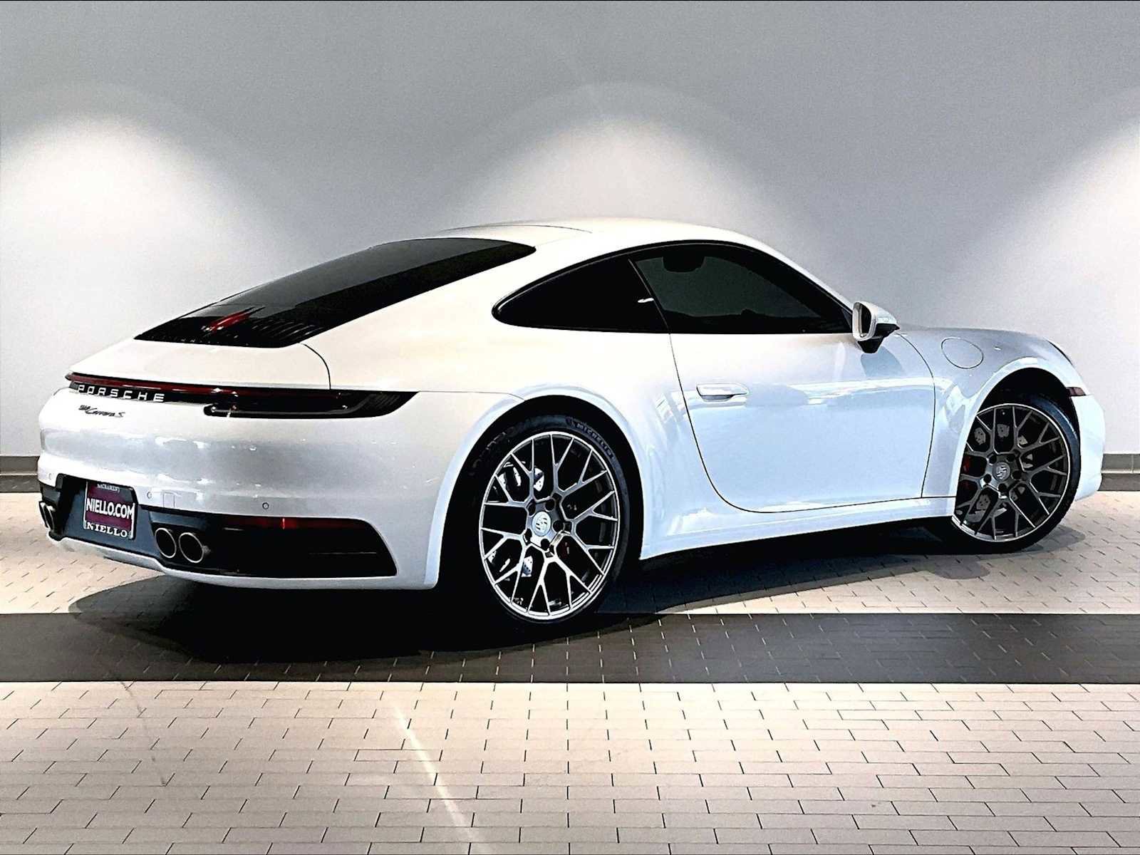 Used 2022 Porsche 911 Carrera S image 10