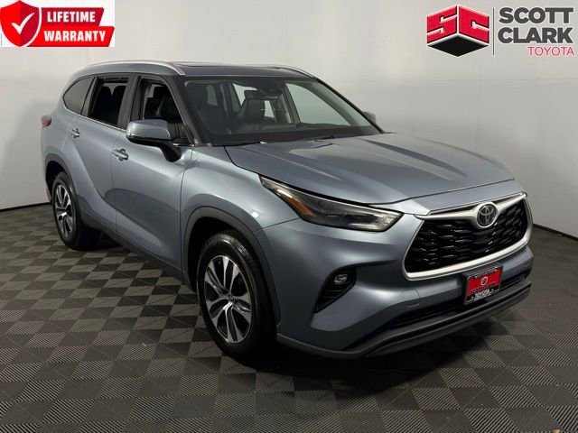 Used 2022 Toyota Highlander XLE