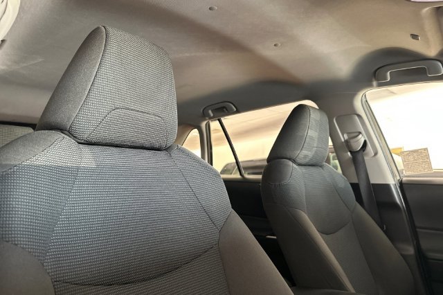Certified 2025 Toyota RAV4 LE AWD/4WD image 21