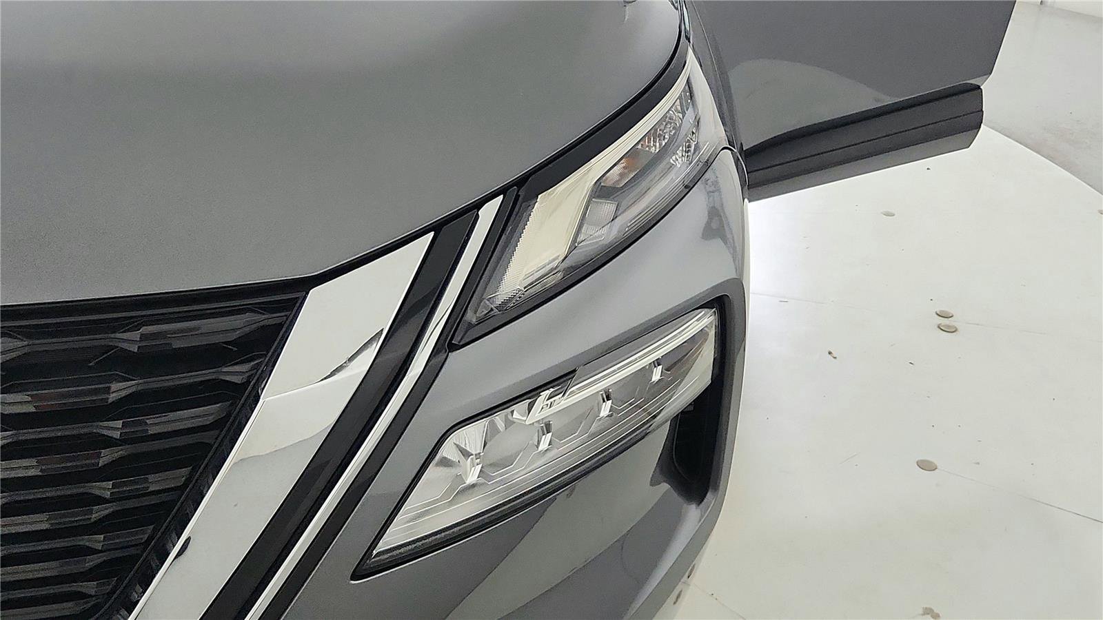 Used 2023 Nissan Rogue SV FWD image 29