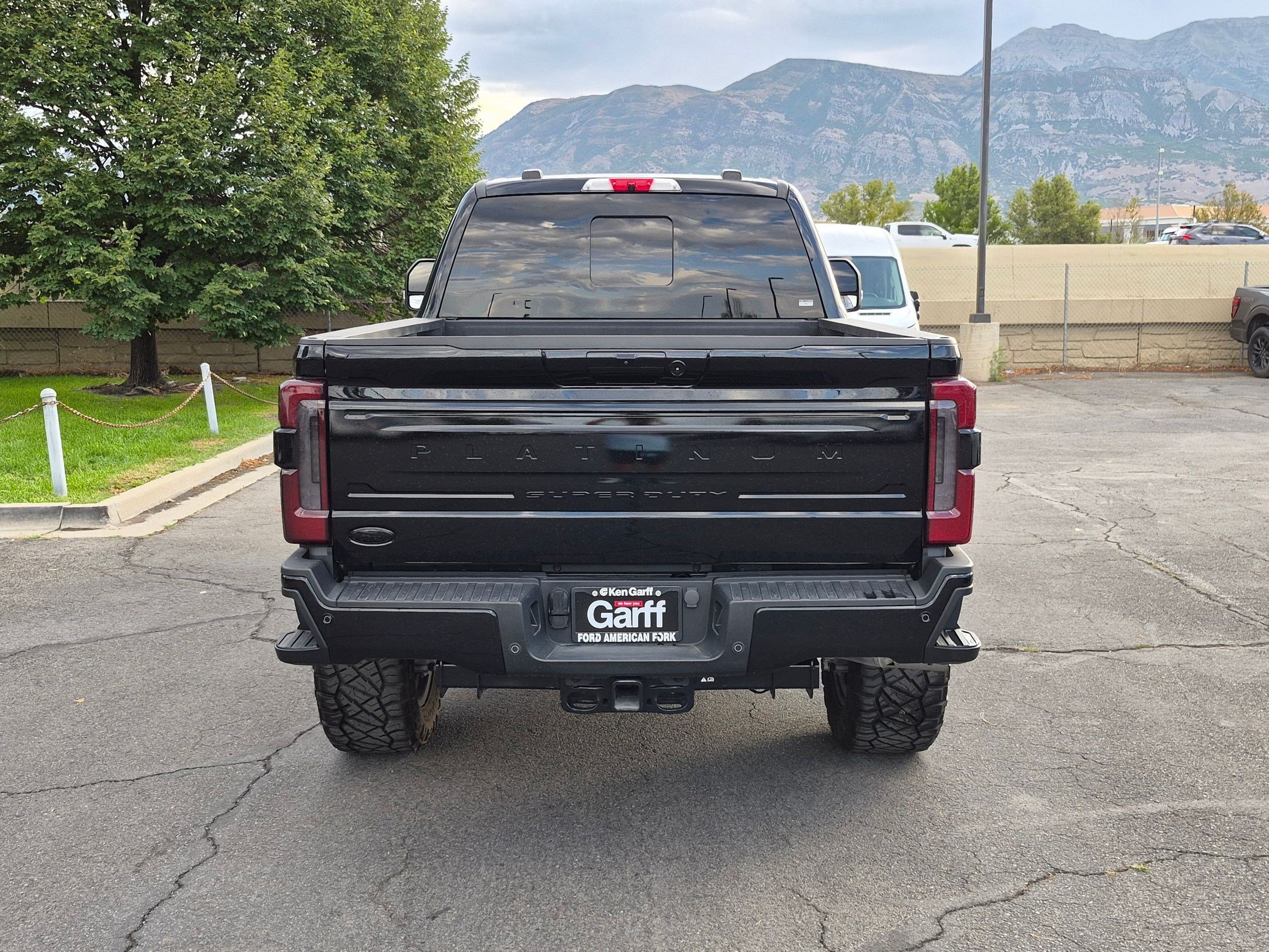 Used 2024 Ford F350 Platinum AWD/4WD image 7