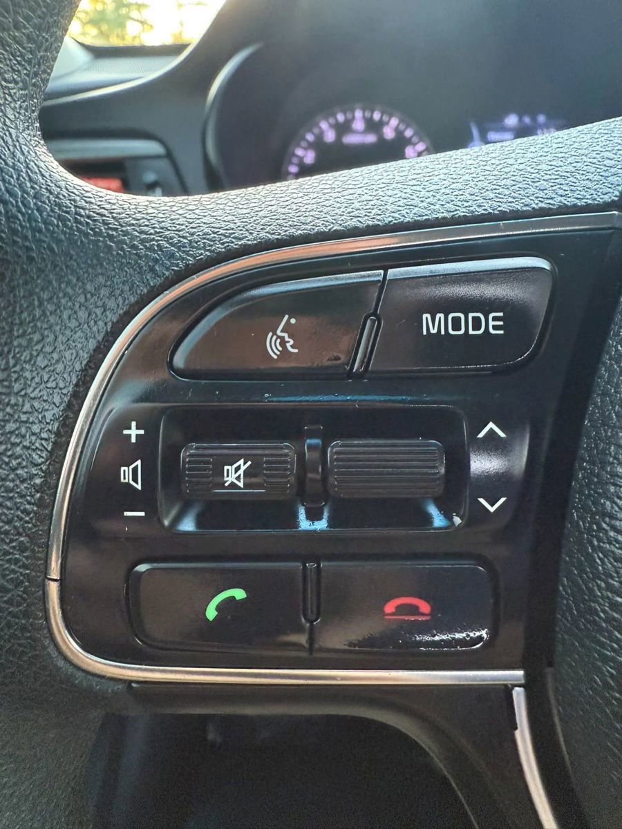 Used 2018 Kia Optima LX image 19