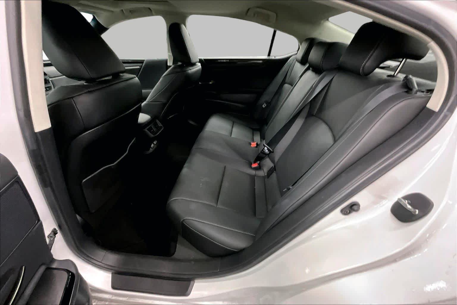 Used 2025 Lexus ES 350 w/ Accessory Package (Z2) FWD image 20
