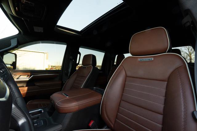 Used 2025 GMC Sierra 2500 Denali Ultimate image 27