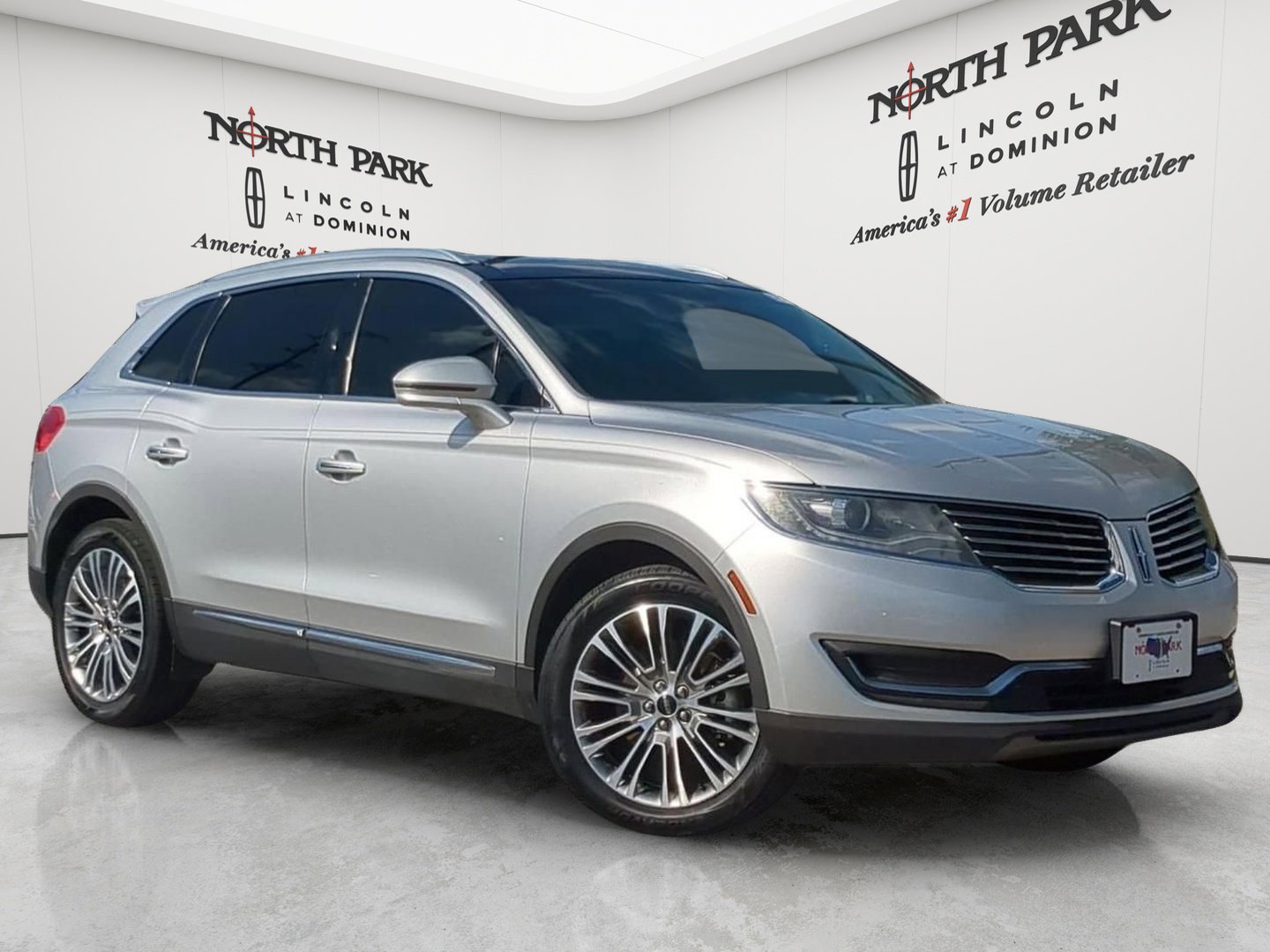 Used 2018 Lincoln MKX Reserve w/ Cargo Accessories Package