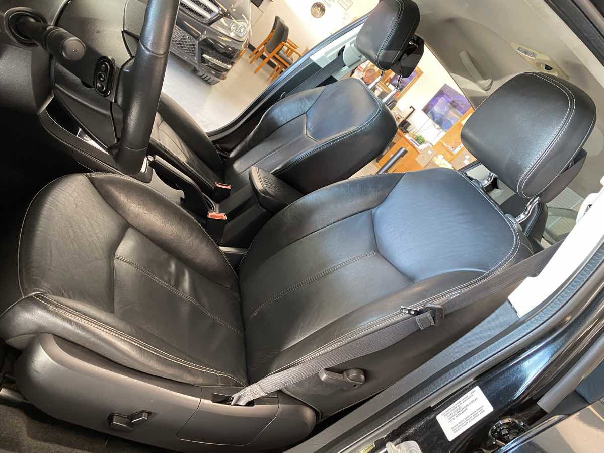 Used 2010 Dodge Avenger R/T w/ Premium Convenience Group image 18