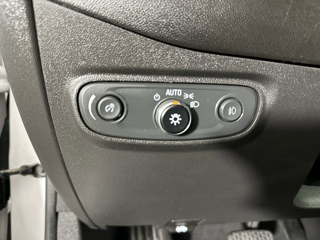 Used 2020 Chevrolet Equinox LT image 20