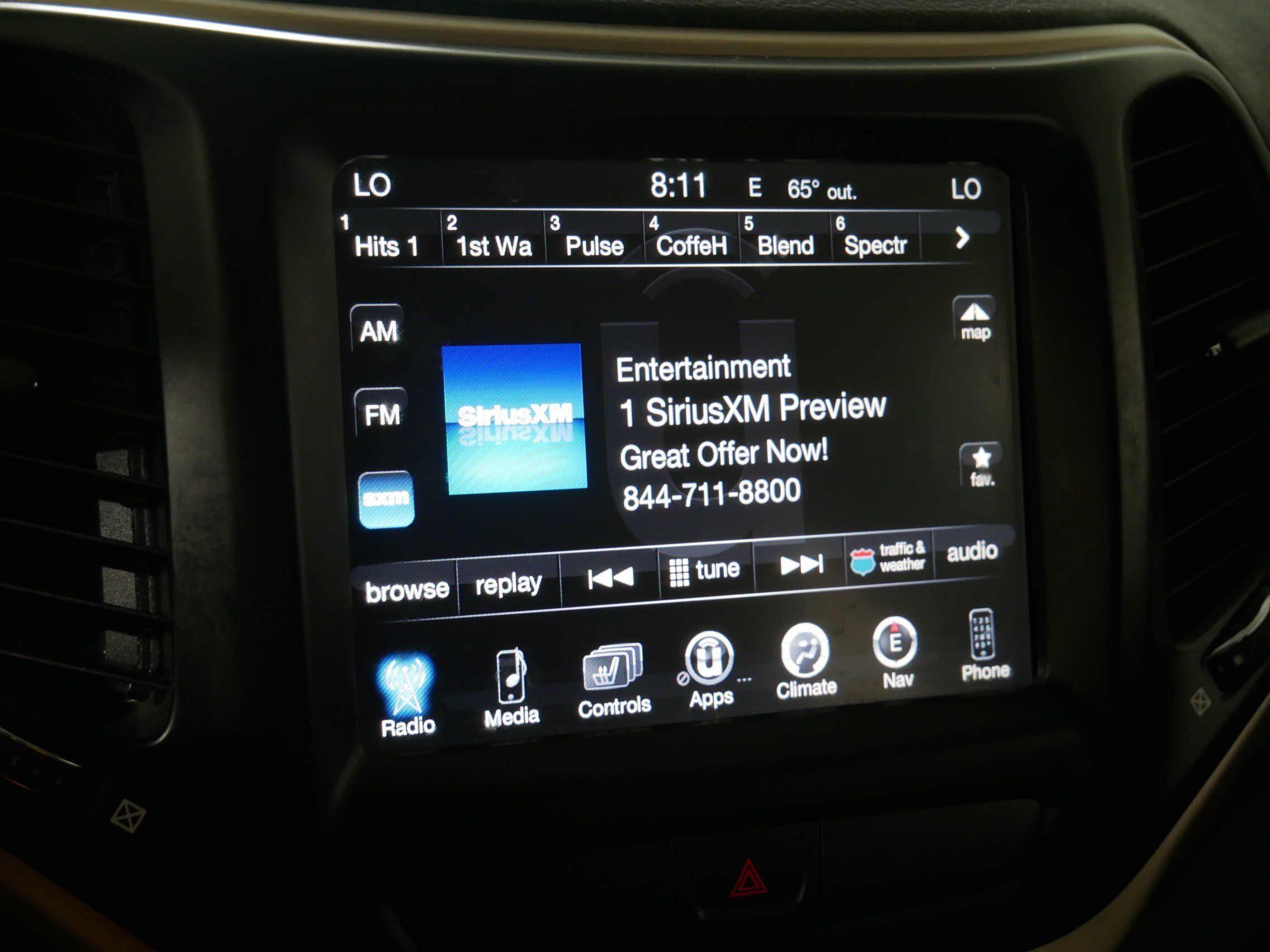 Used 2017 Jeep Cherokee Limited AWD/4WD image 22