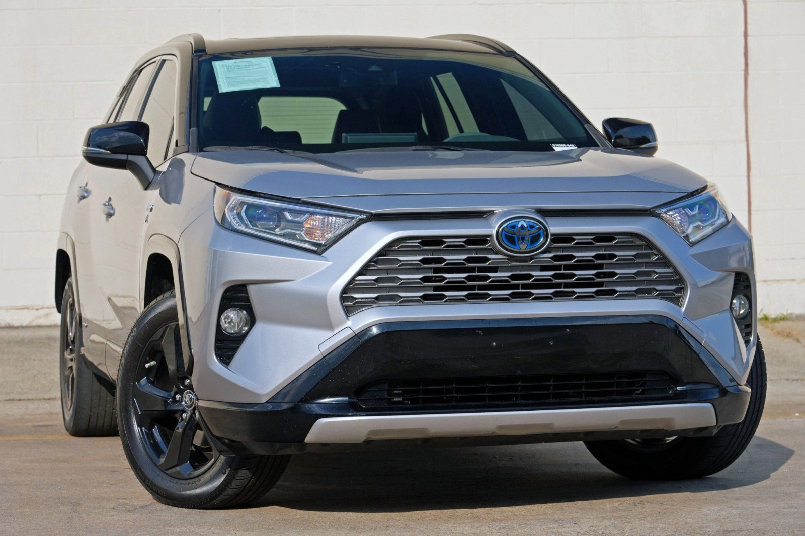 Used 2019 Toyota RAV4 XSE w/ XSE Weather Package AWD/4WD image 2