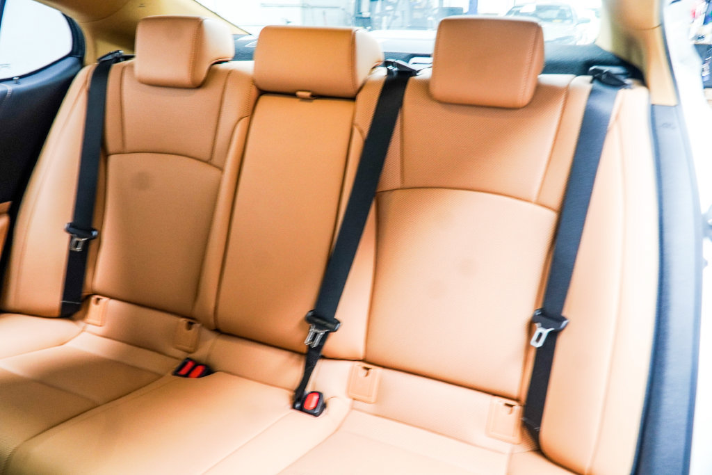 Used 2024 Lexus ES 350 w/ Premium Package FWD image 42