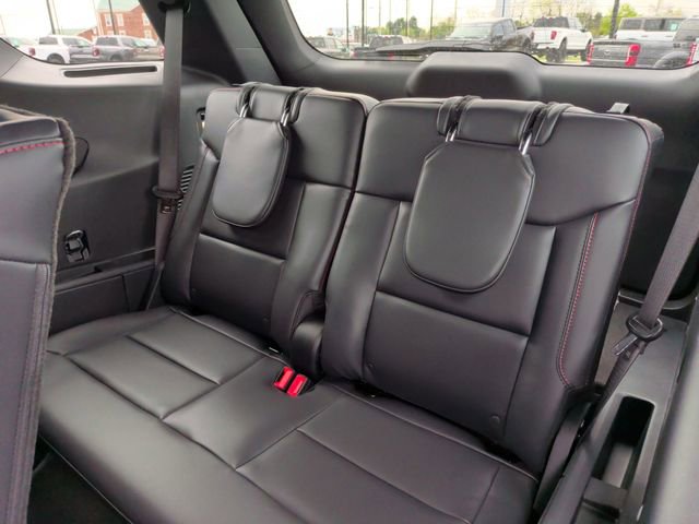 New 2026 Ford Explorer ST-Line w/ ST-Line Street Pack image 18