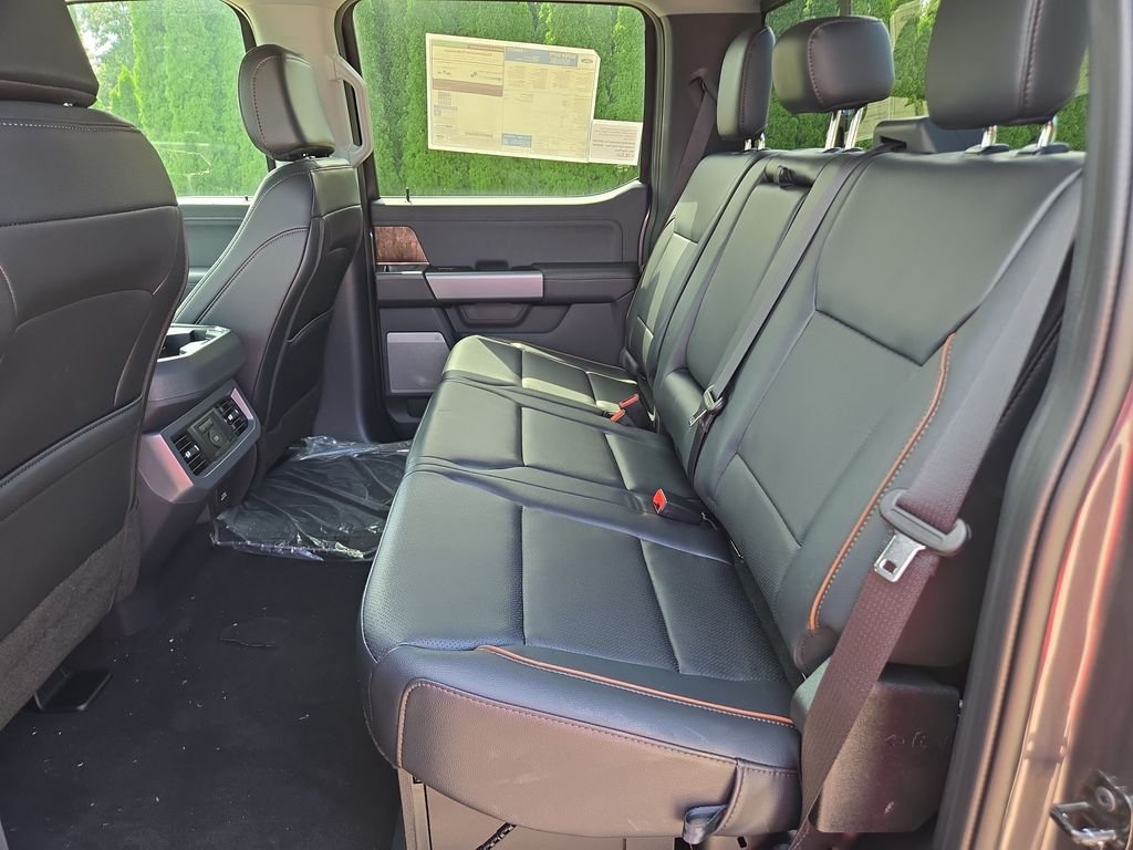 New 2026 Ford F250 Lariat w/ Black Appearance Package AWD/4WD image 18