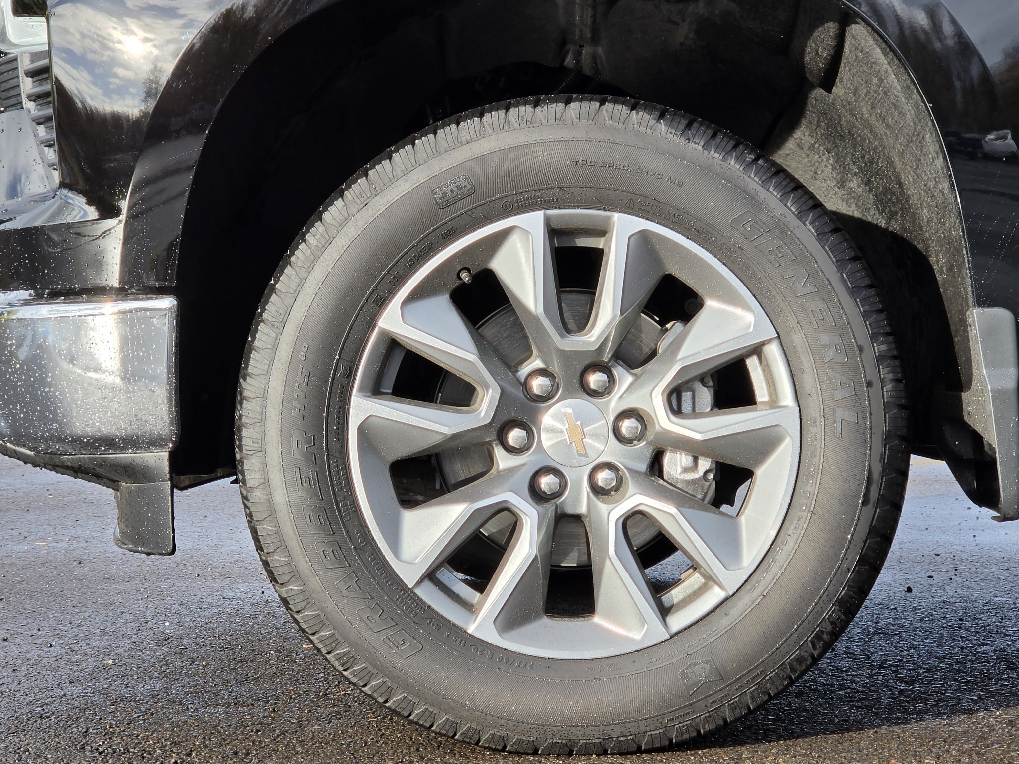 Used 2026 Chevrolet Silverado 1500 LT AWD/4WD image 4