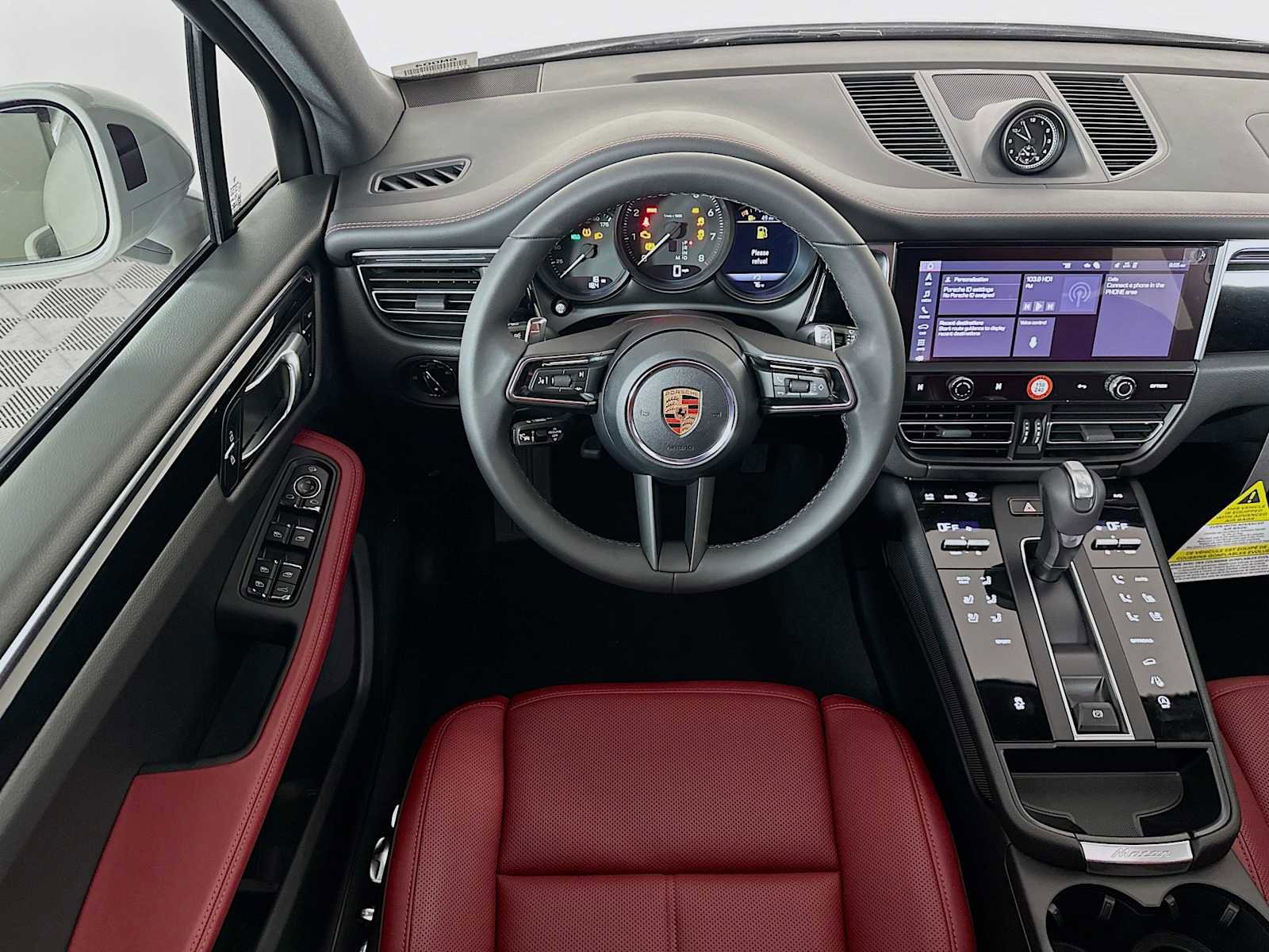 New 2026 Porsche Macan image 24