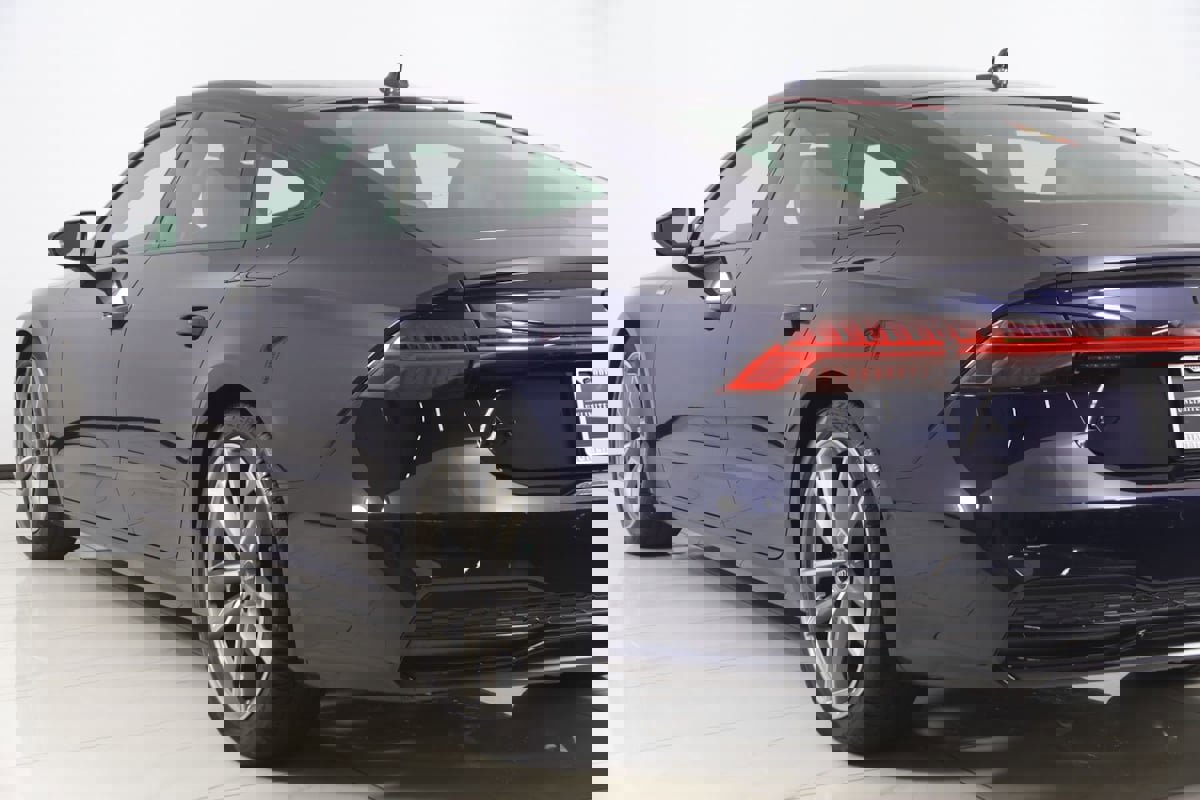 Used 2021 Audi A7 e Premium Plus w/ Black Optic Package image 26