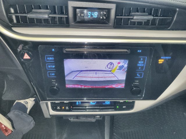 Used 2019 Toyota Corolla LE FWD image 17