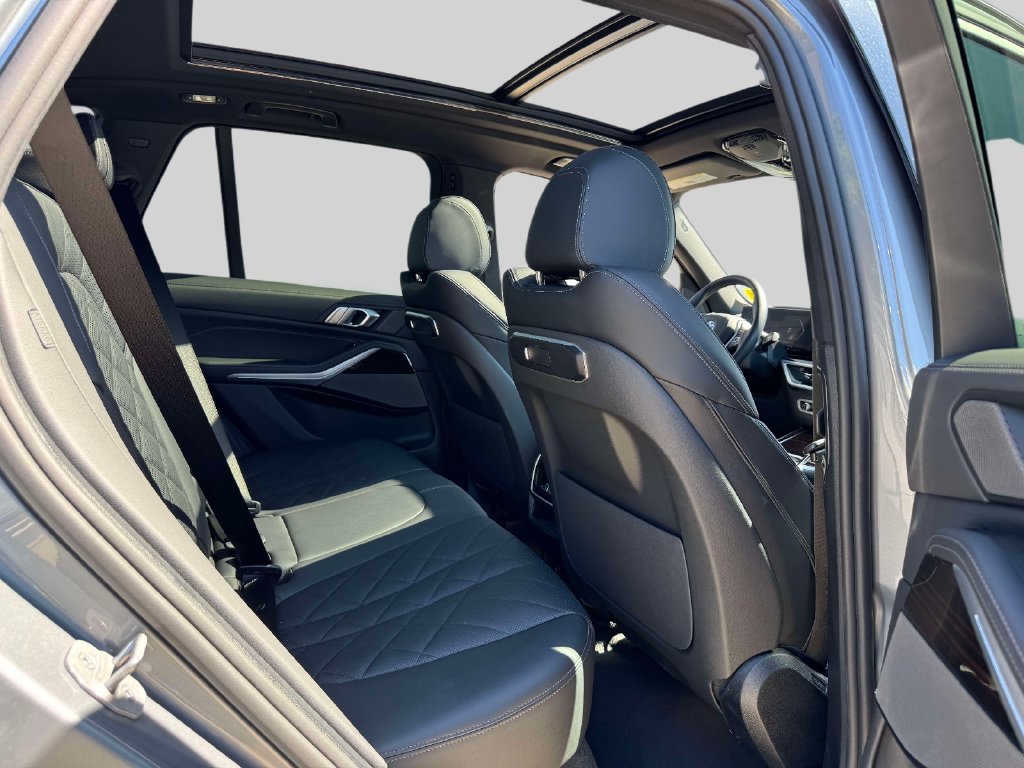 Certified 2026 BMW X5 xDrive40i AWD/4WD image 12