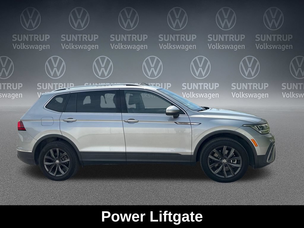 Used 2023 Volkswagen Tiguan SE w/ Panoramic Sunroof Package FWD image 14