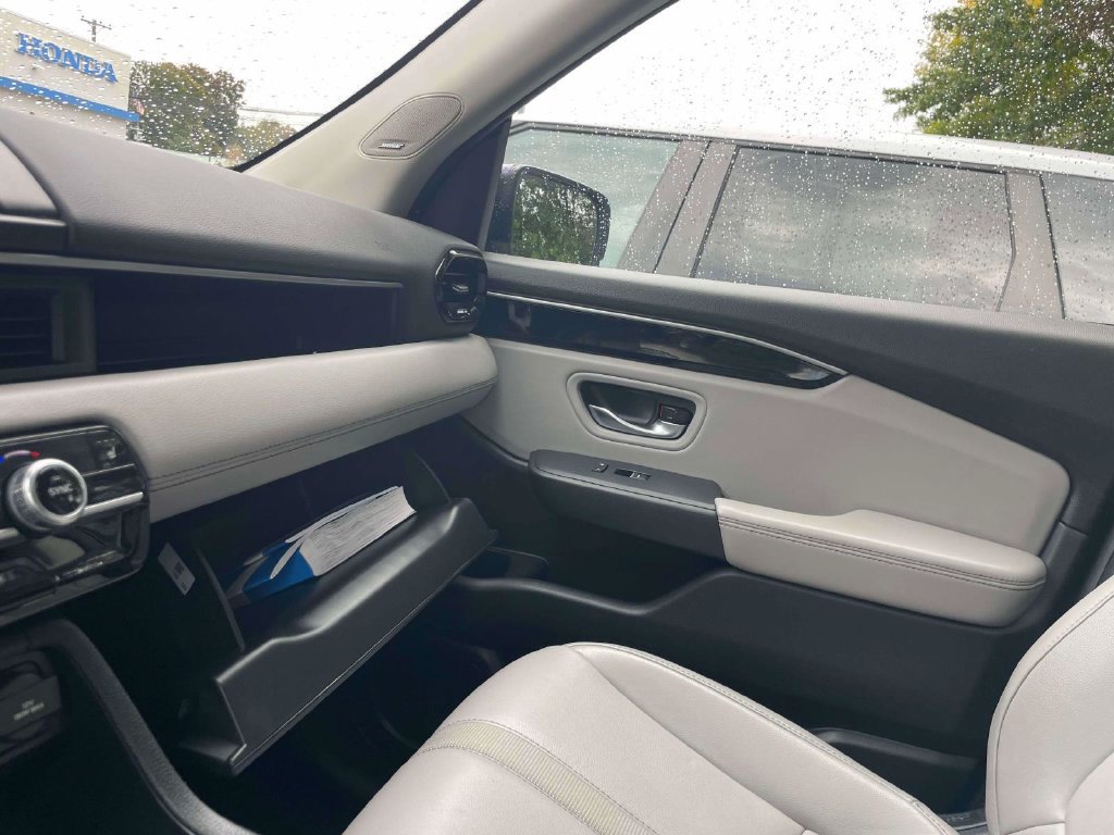 Used 2023 Honda Pilot Touring image 35