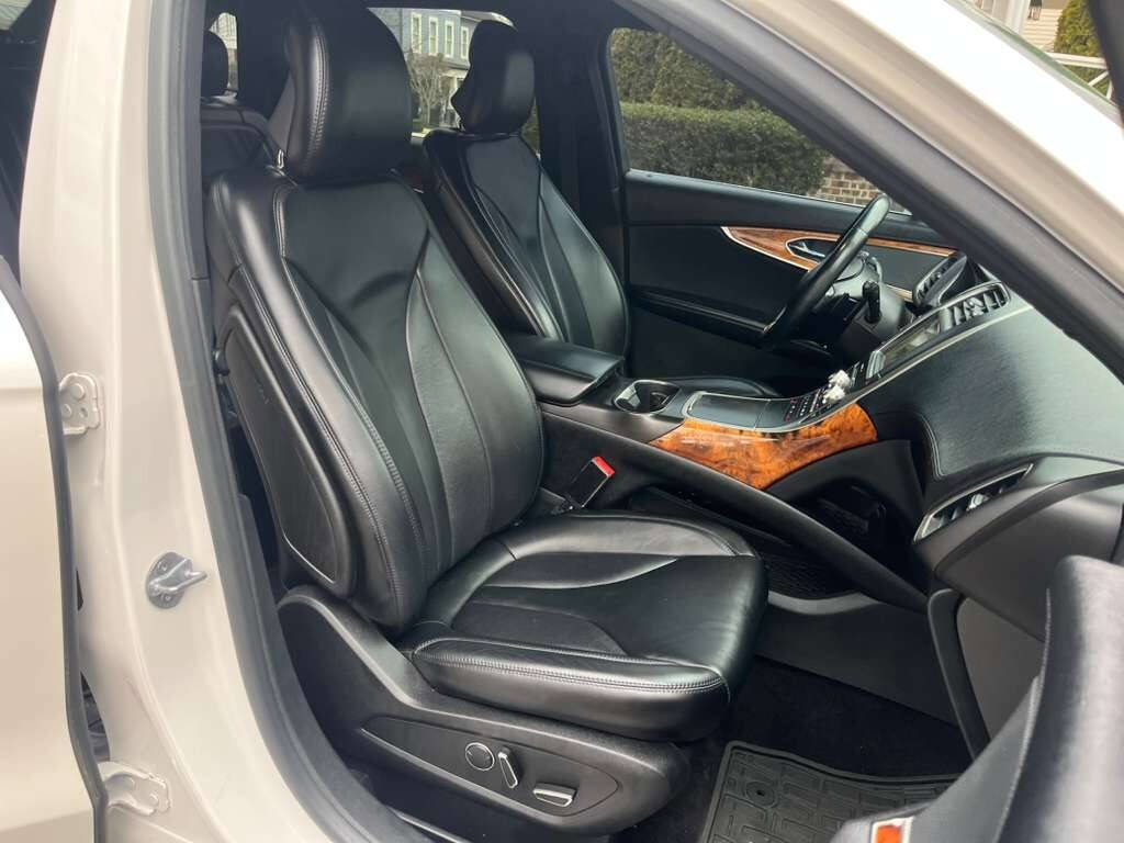 Used 2016 Lincoln MKX Select w/ Climate Package AWD/4WD image 10