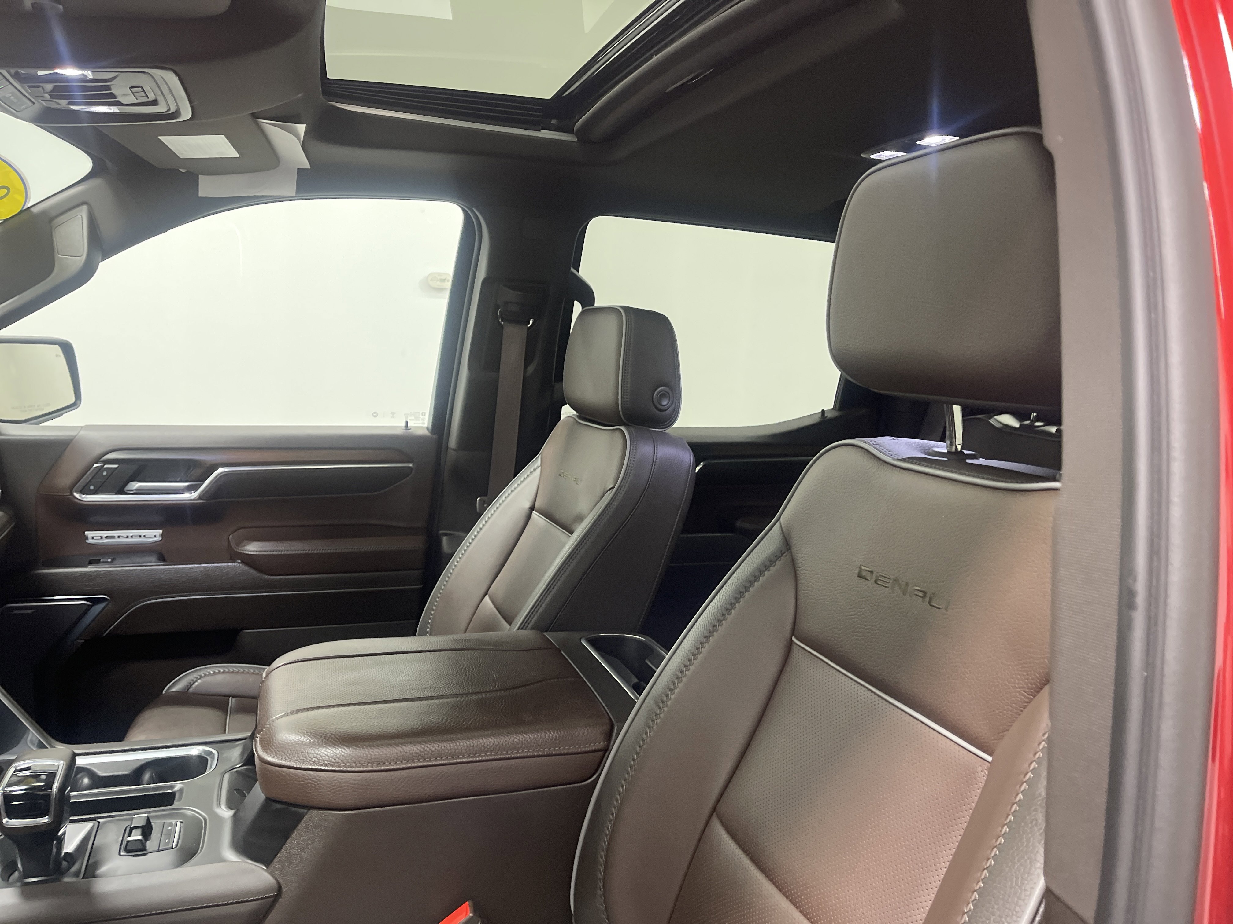 Used 2024 GMC Sierra 1500 Denali AWD/4WD image 11