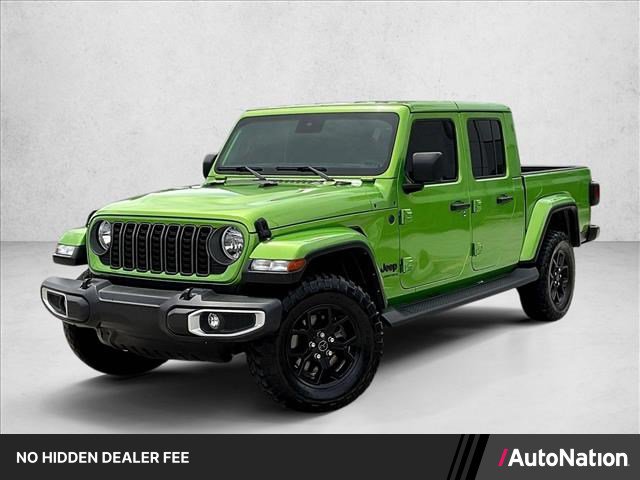 Used 2025 Jeep Gladiator Sport AWD/4WD image 1