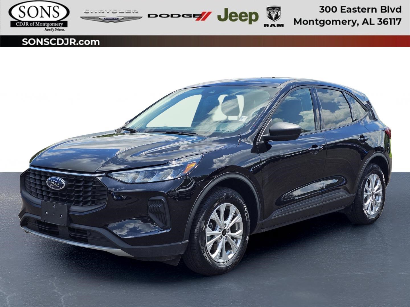 Used 2025 Ford Escape Active w/ Tech Pack #1 FWD image 1