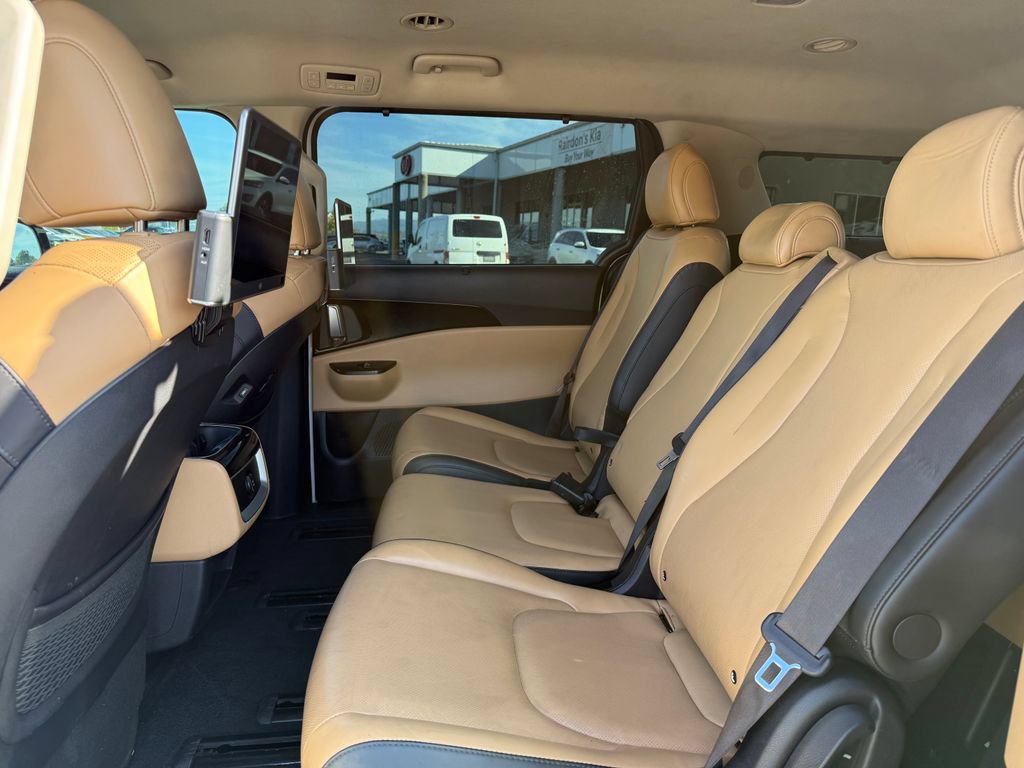 Certified 2022 Kia Carnival EX FWD image 16