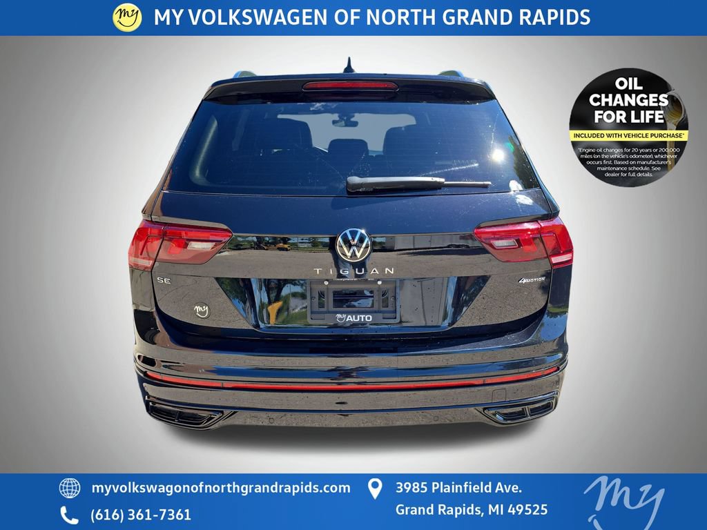 Used 2024 Volkswagen Tiguan SE R-Line AWD/4WD image 7