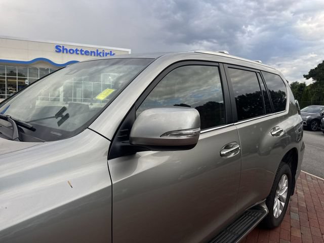 Used 2023 Lexus GX 460 Premium AWD/4WD image 13